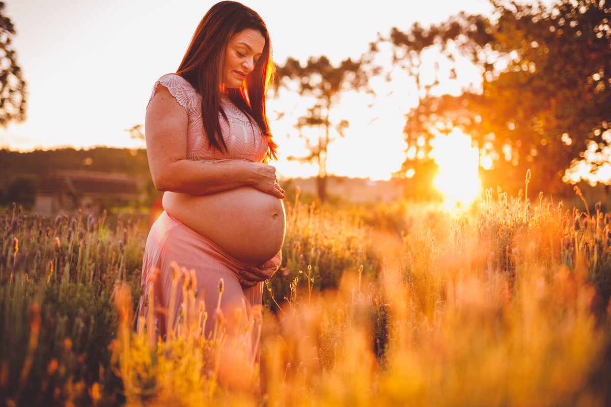fotografa familia curitiba - ensaio externo gestante lavandario colonia witmarsun