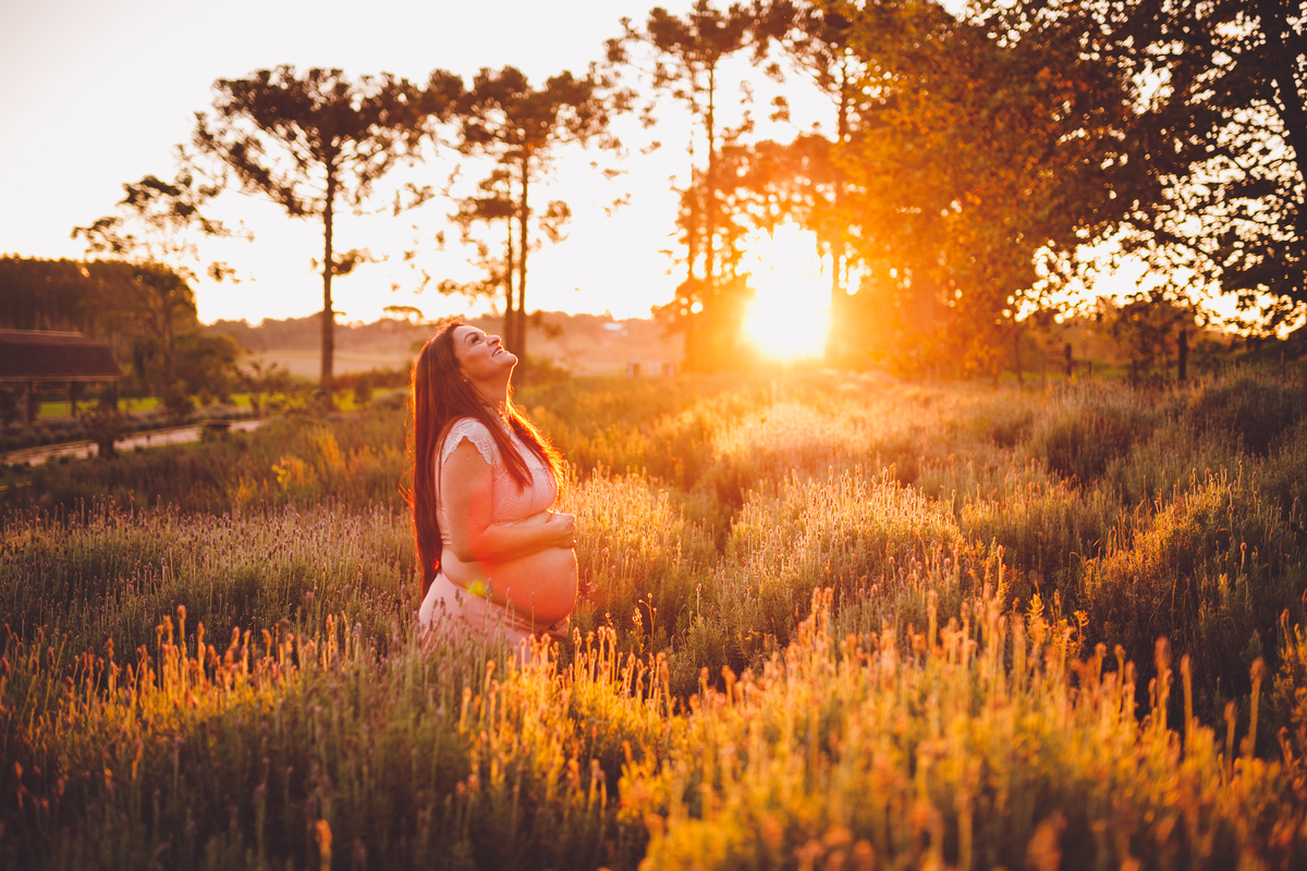 fotografa familia curitiba - ensaio externo gestante lavandario colonia witmarsun