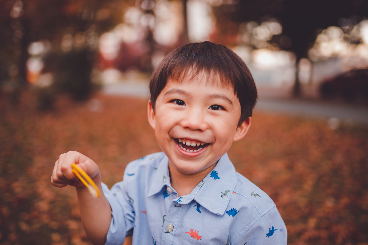 fotografa familia curitiba - ensaio outono canaleta onibus