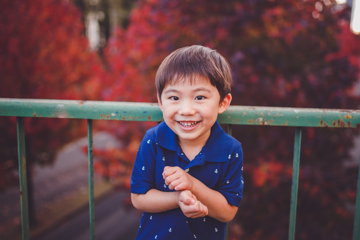 fotografa familia curitiba - ensaio outono canaleta onibus