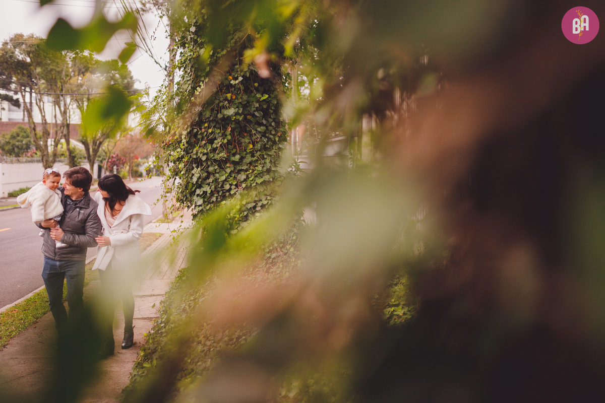 fotografa familia curitiba - Ensaio em casa e na rua 