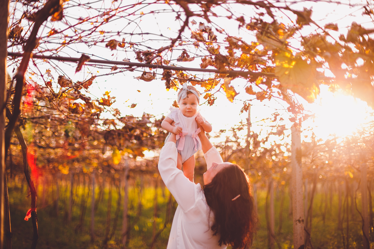 fotografa familia curitiba - ensaio externo campo cascara sentinela menina bebe 