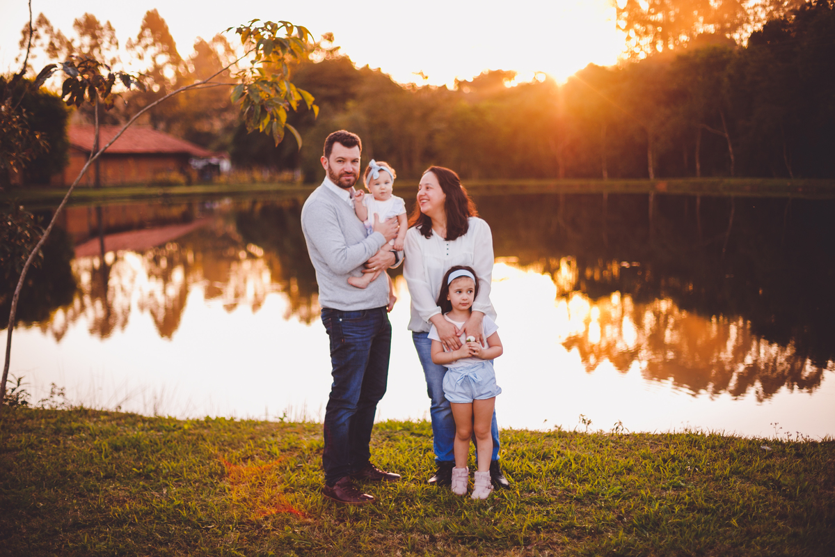 fotografa familia curitiba - ensaio externo campo cascara sentinela menina bebe 