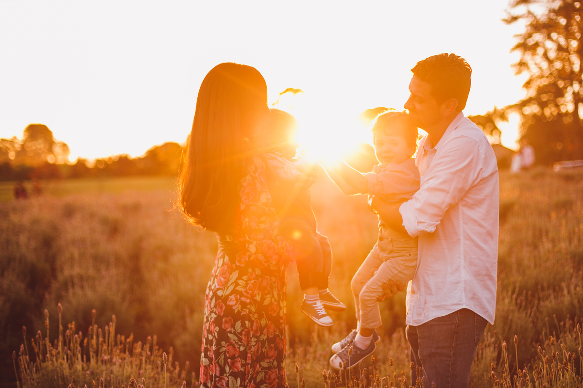 fotografa familia curitiba - ensaio Lavandario externo menino bebe