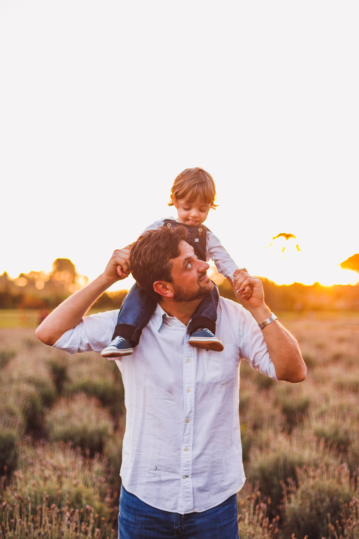 fotografa familia curitiba - ensaio Lavandario externo menino bebe