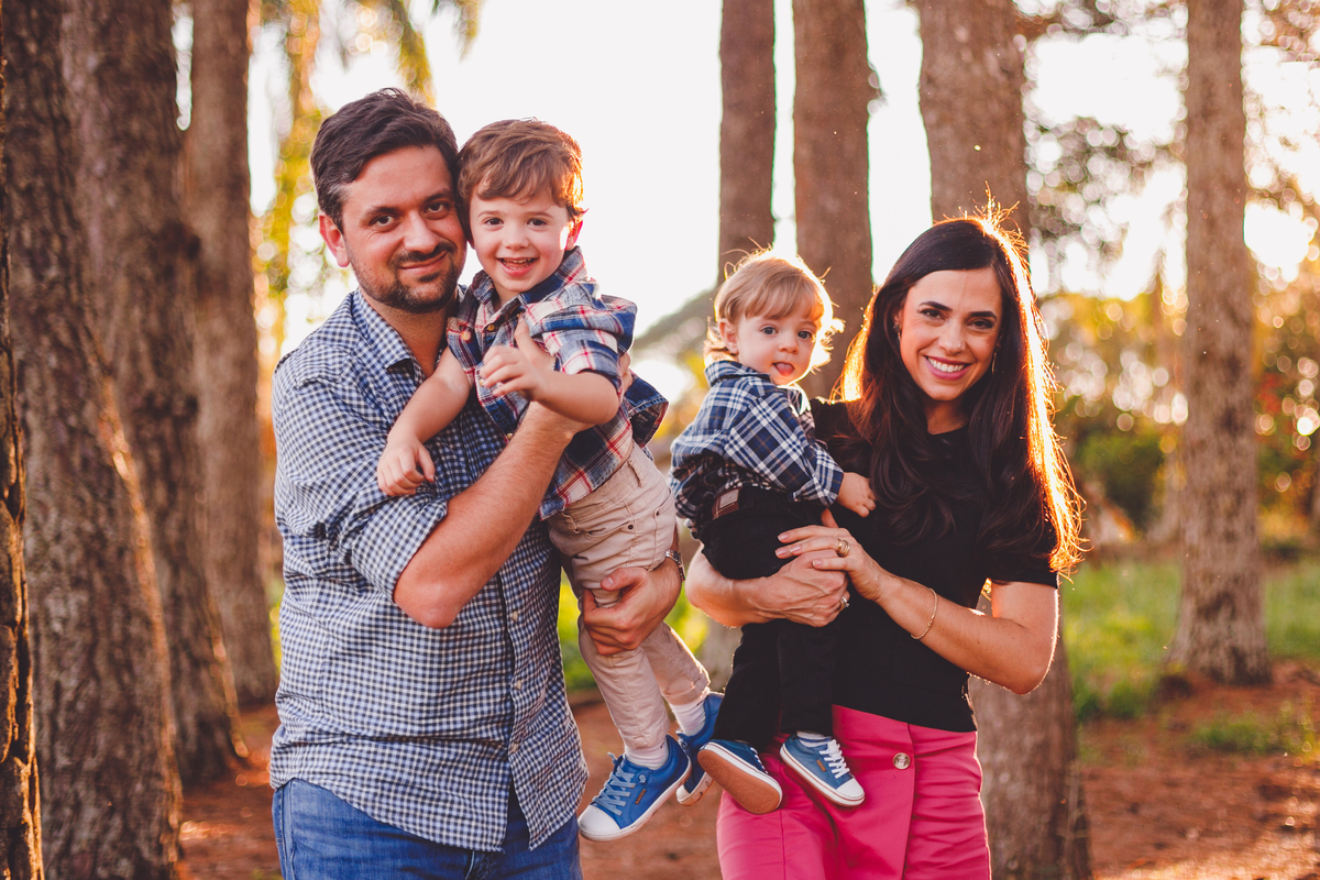 fotografa familia curitiba - ensaio Lavandario externo menino bebe