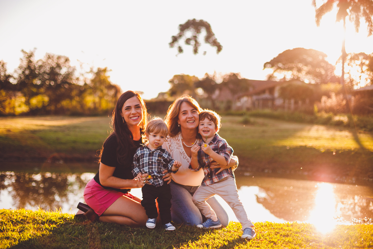fotografa familia curitiba - ensaio Lavandario externo menino bebe