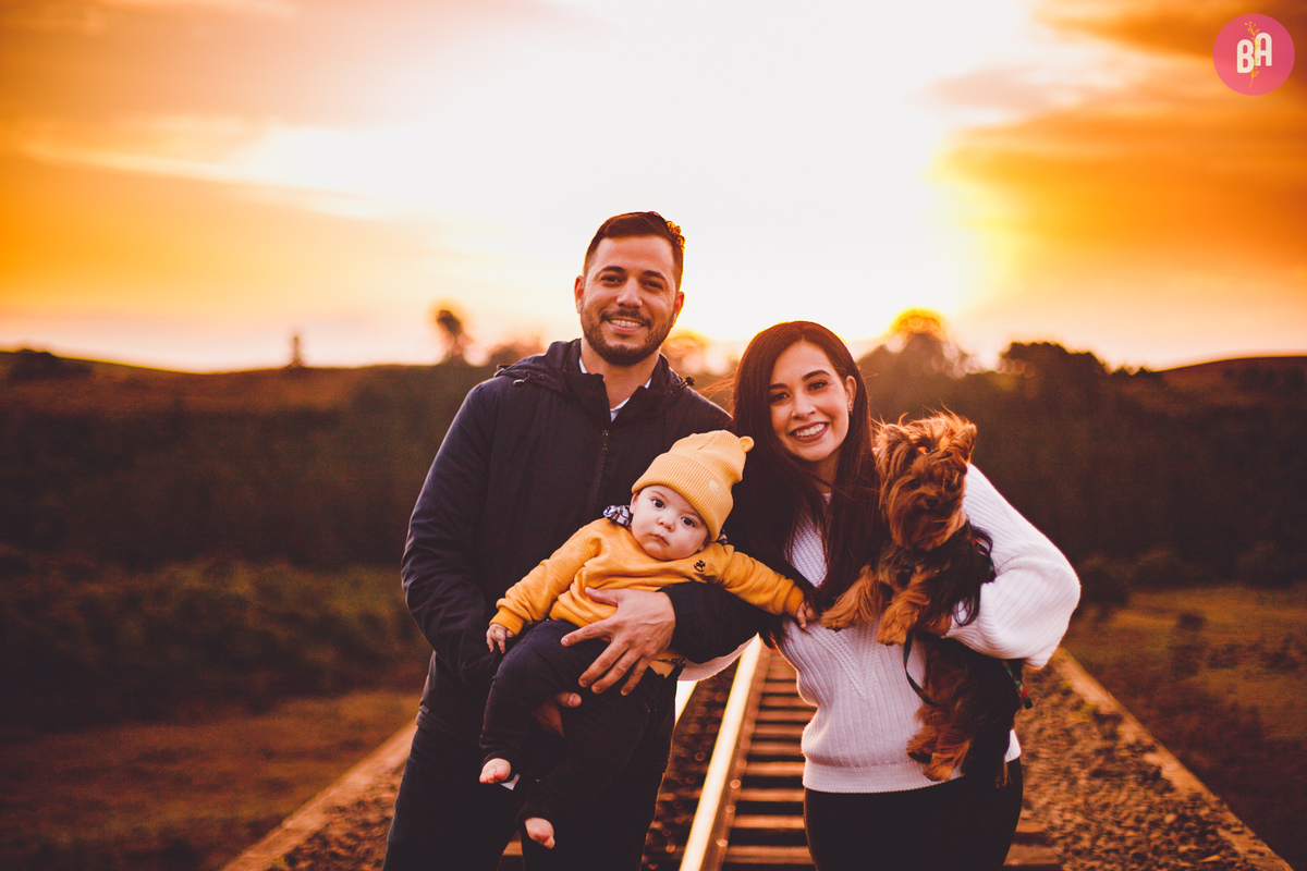 fotografa familia curitiba - ensaio externo por do sol bebe