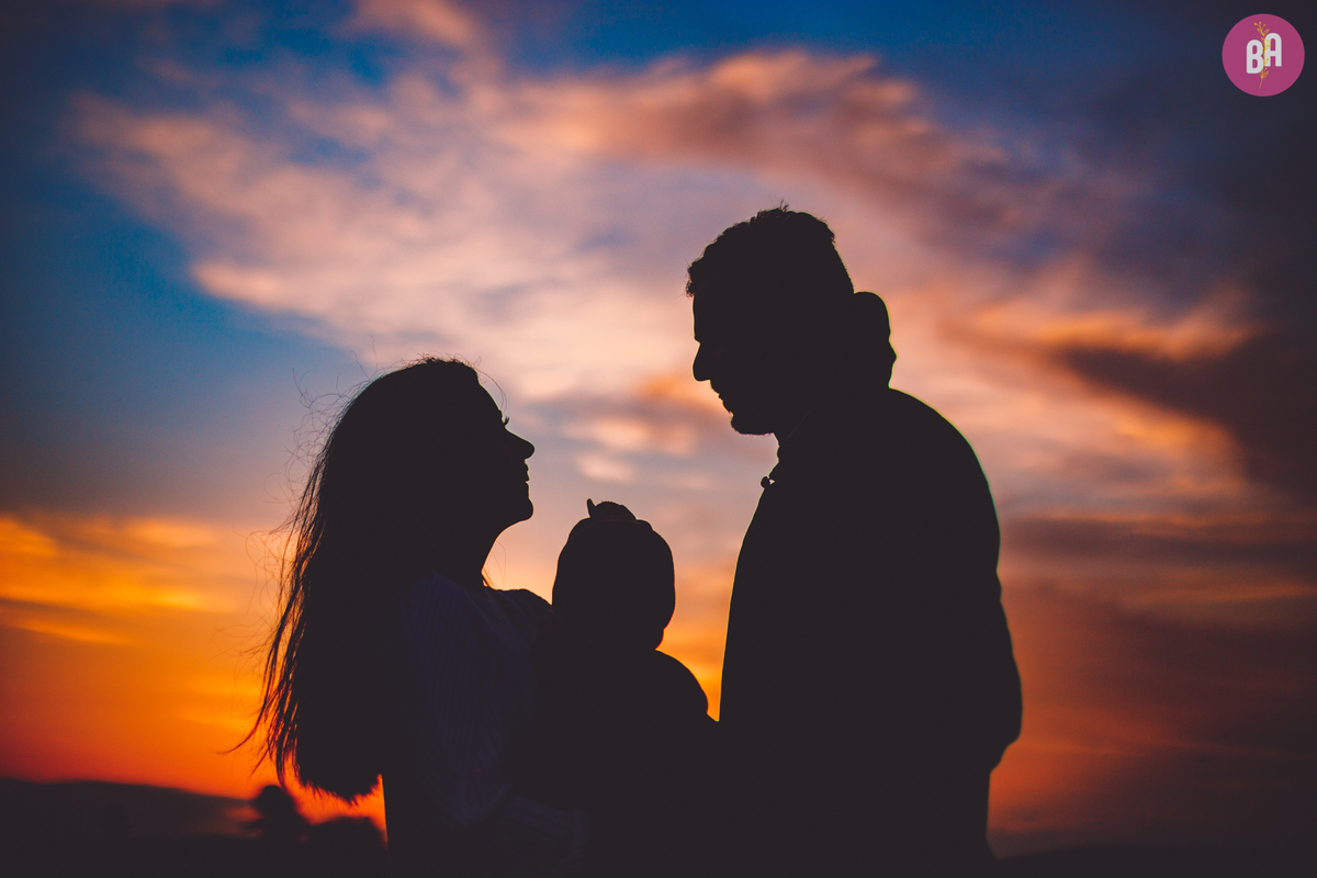 fotografa familia curitiba - ensaio externo por do sol bebe
