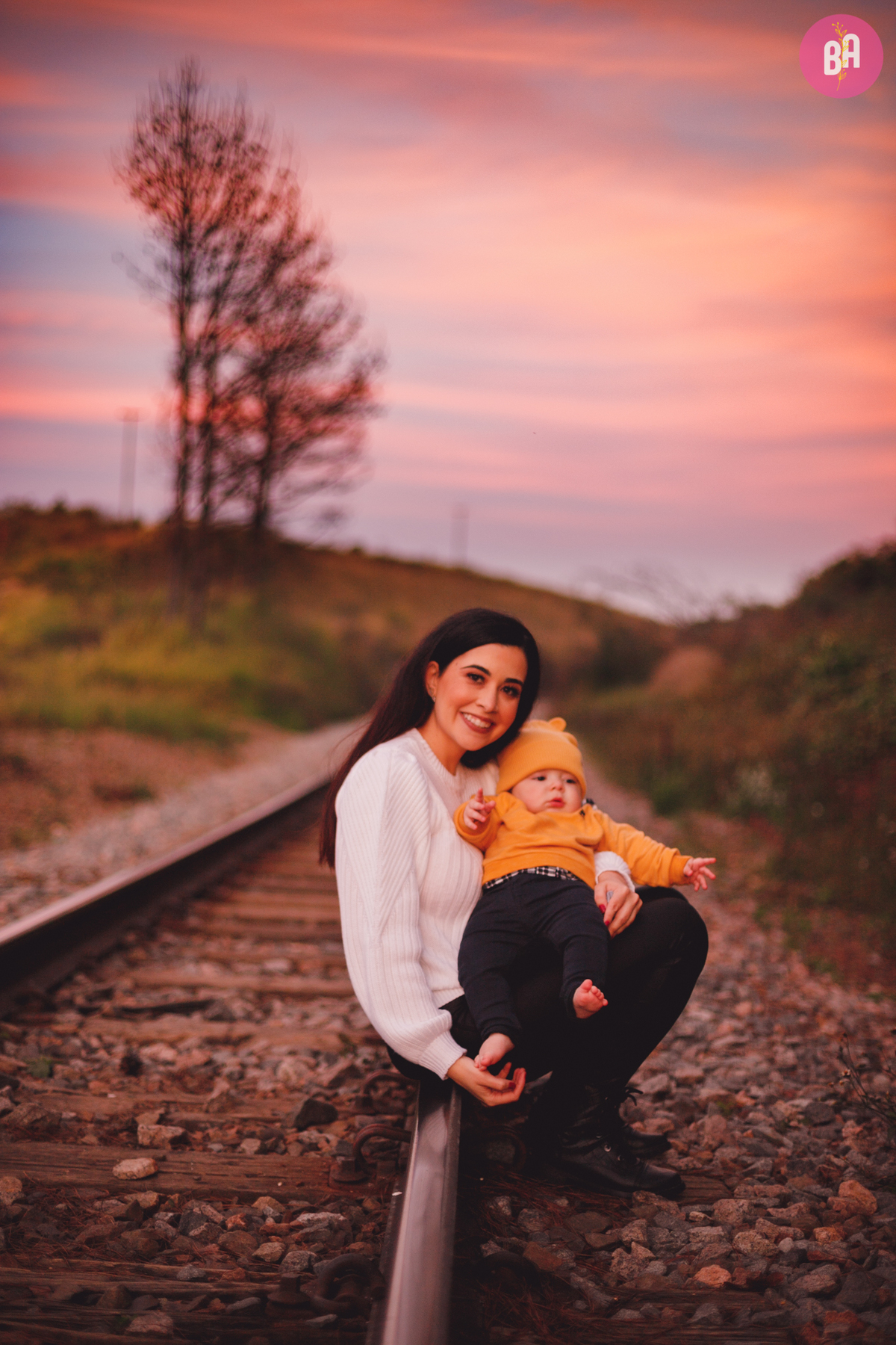 fotografa familia curitiba - ensaio externo por do sol bebe