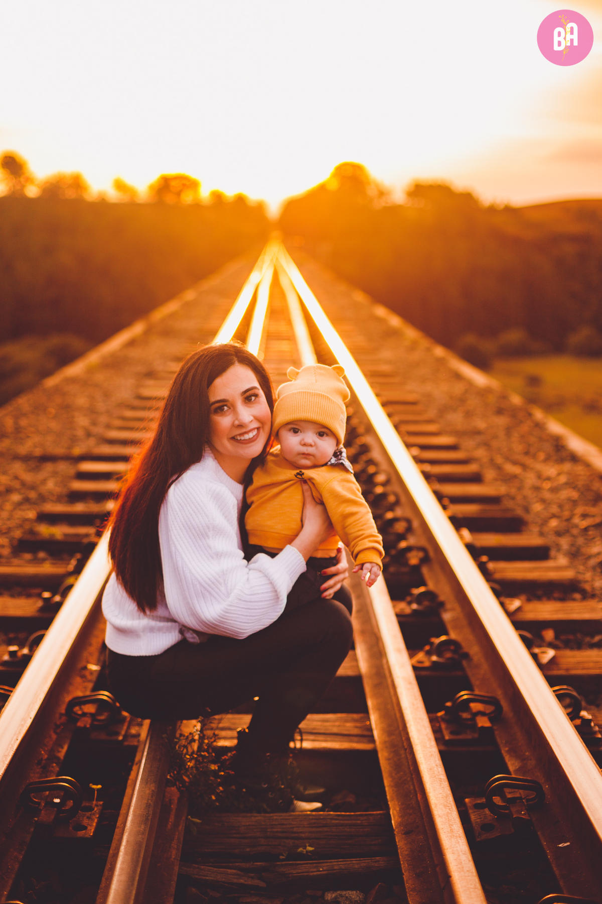 fotografa familia curitiba - ensaio externo por do sol bebe