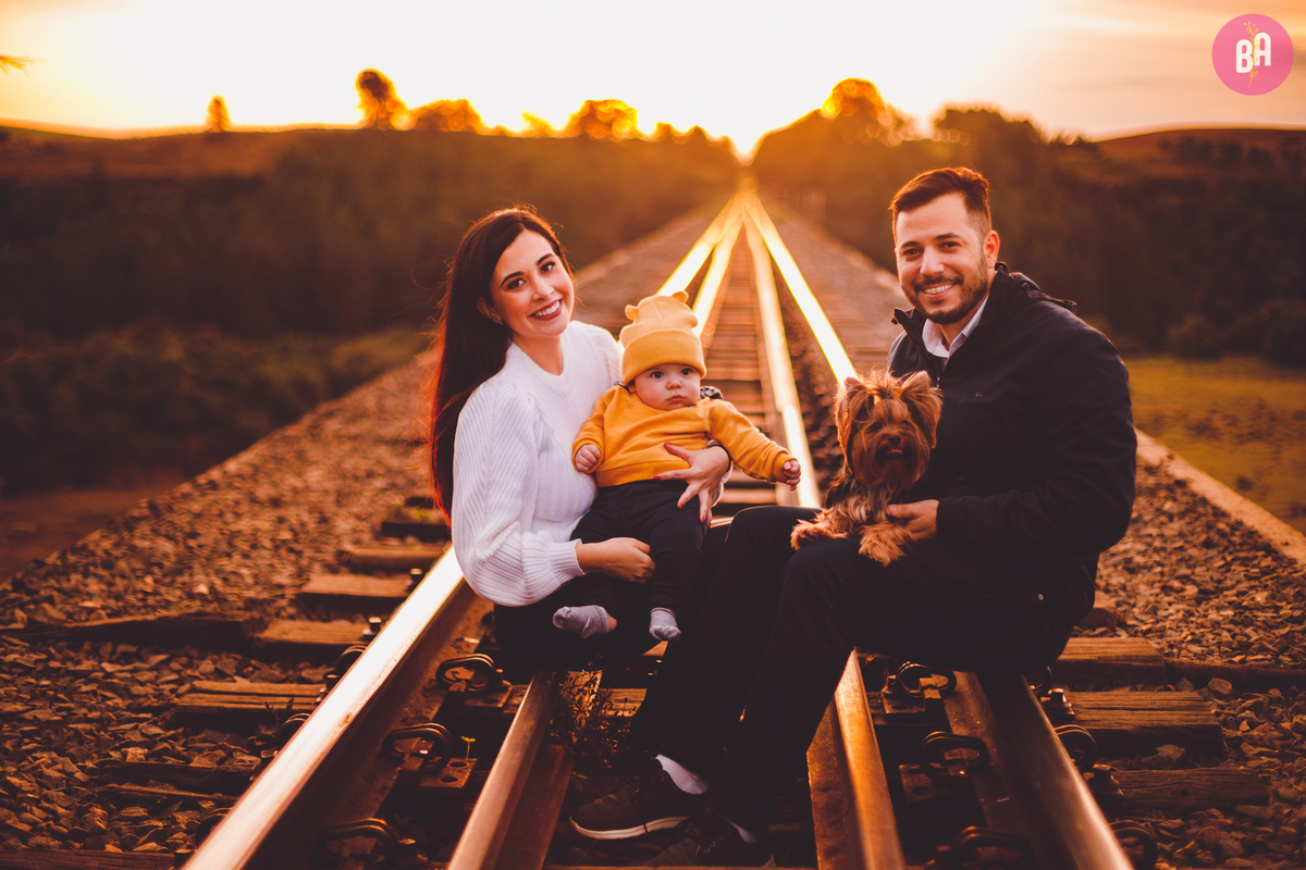 fotografa familia curitiba - ensaio externo por do sol bebe