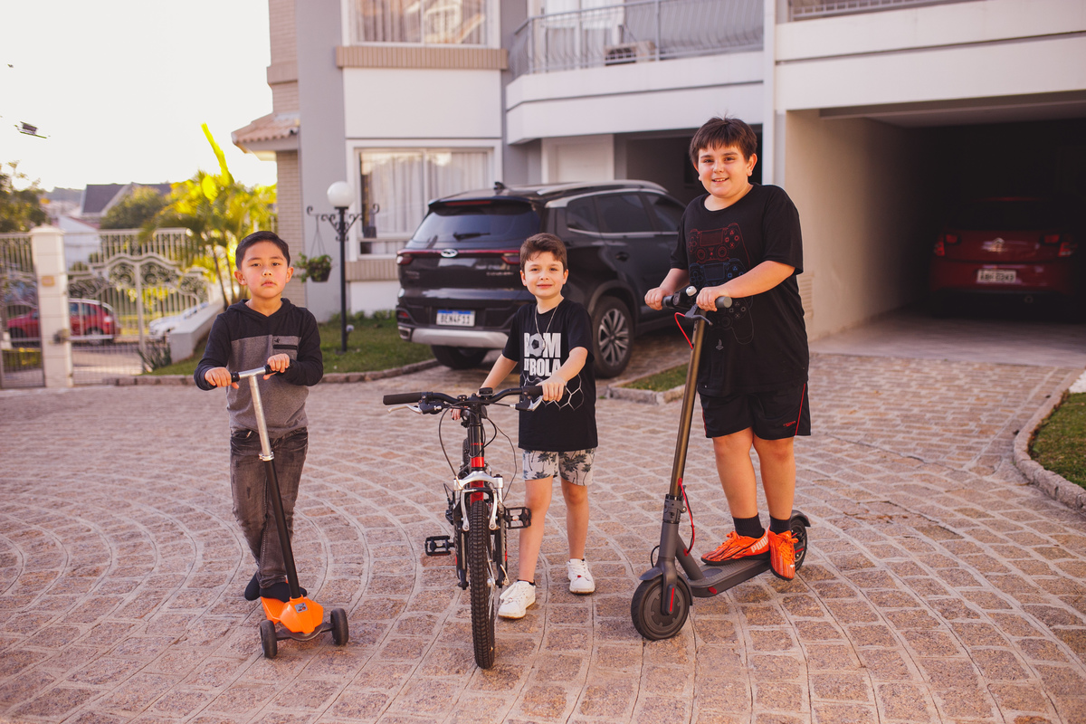 fotografa familia Curitiba aniversario em casa 7 anos 