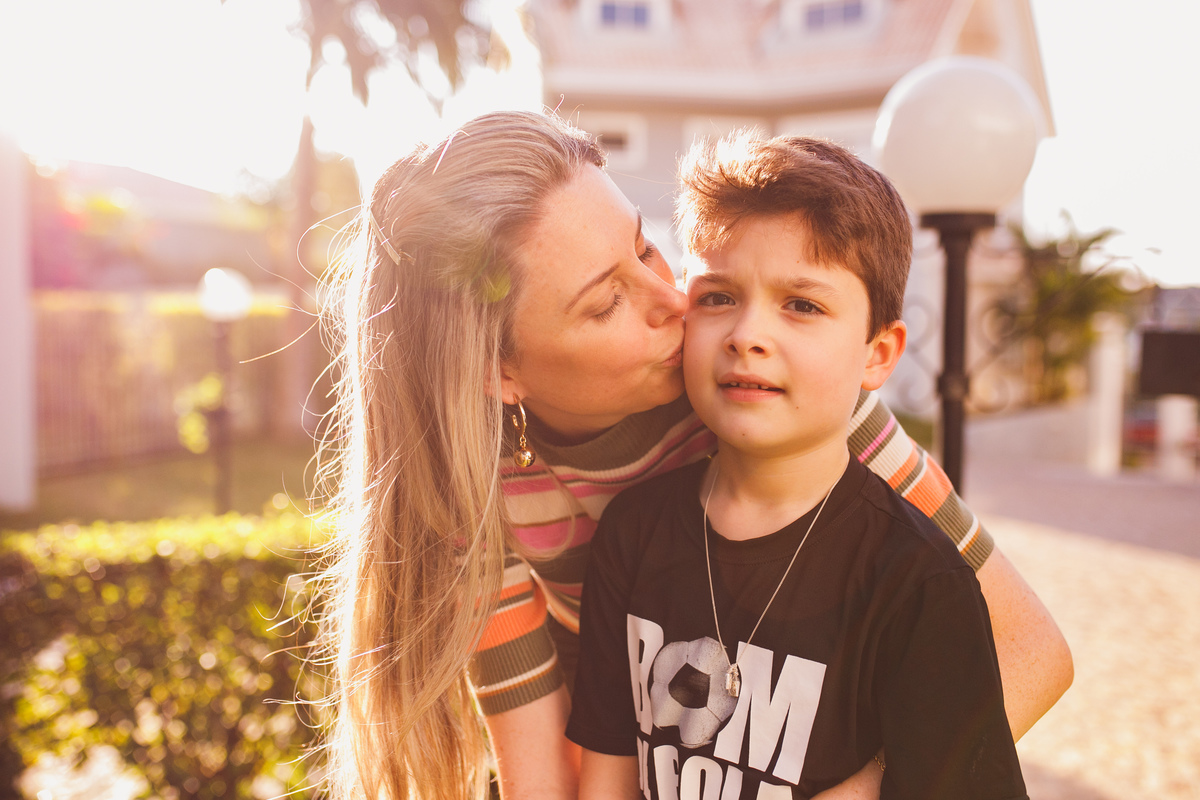 fotografa familia Curitiba aniversario em casa 7 anos 