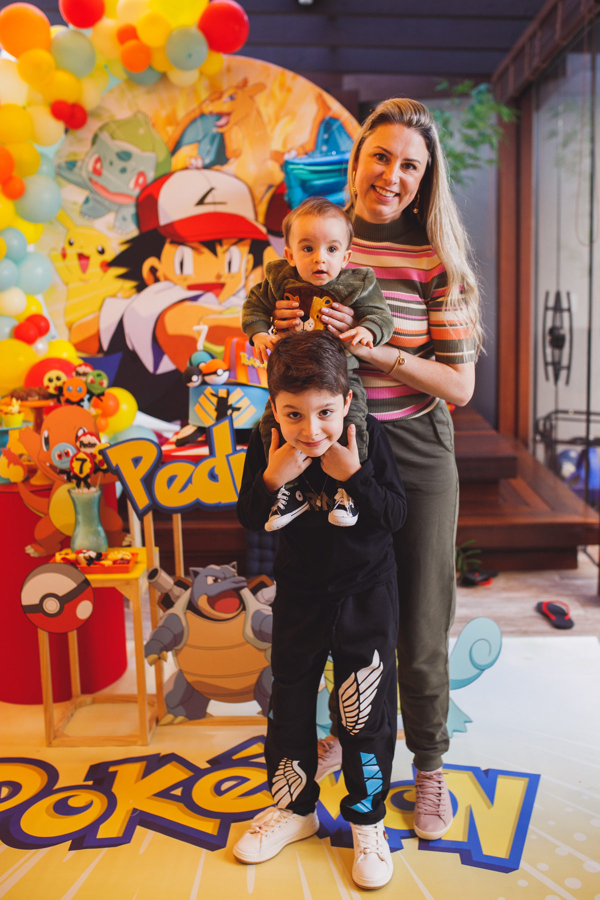 fotografa familia Curitiba aniversario em casa 7 anos 