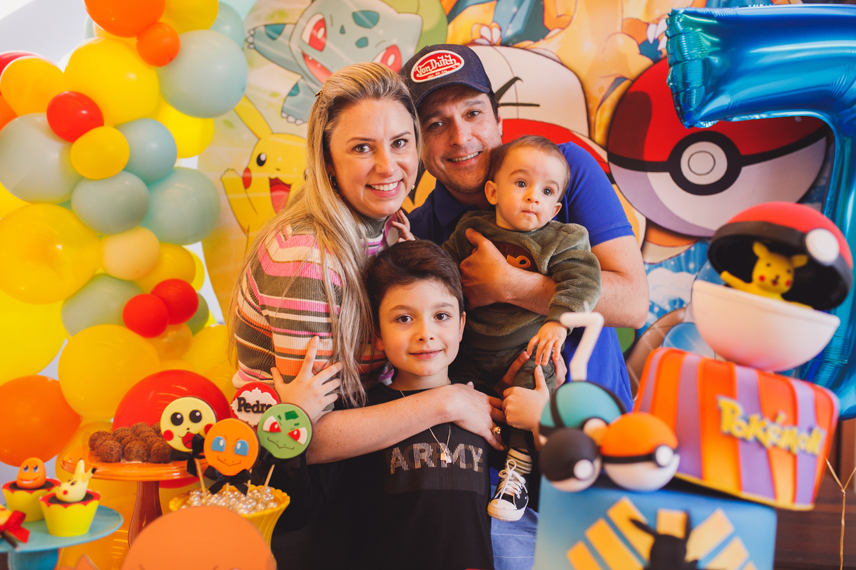 fotografa familia Curitiba aniversario em casa 7 anos 