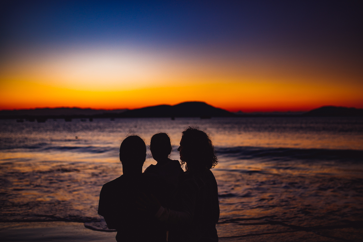 fotografa familia curitiba - ensaio praia São Francisco sul Clarice infantil