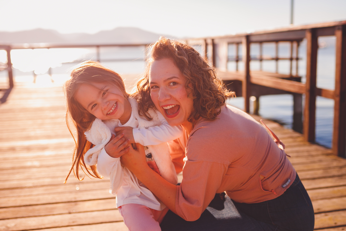 fotografa familia curitiba - ensaio praia São Francisco sul Clarice infantil