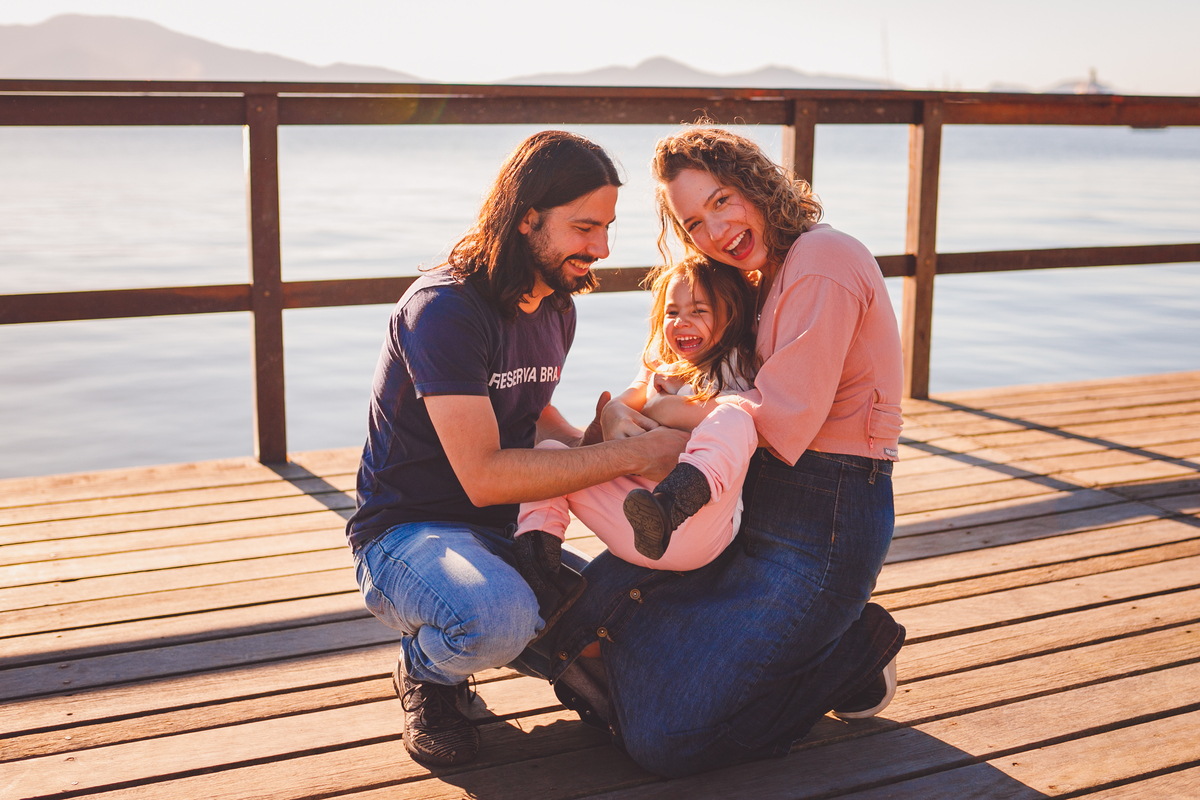 fotografa familia curitiba - ensaio praia São Francisco sul Clarice infantil