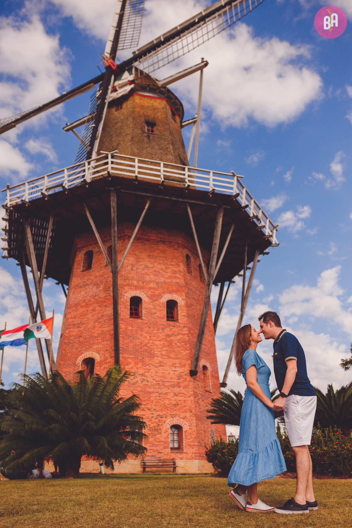 fotografa familia curitiba - Ensaio no girassol Holambra bebe menina flores por do sol