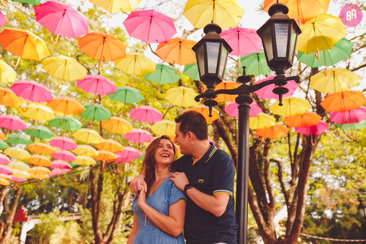 fotografa familia curitiba - Ensaio no girassol Holambra bebe menina flores por do sol