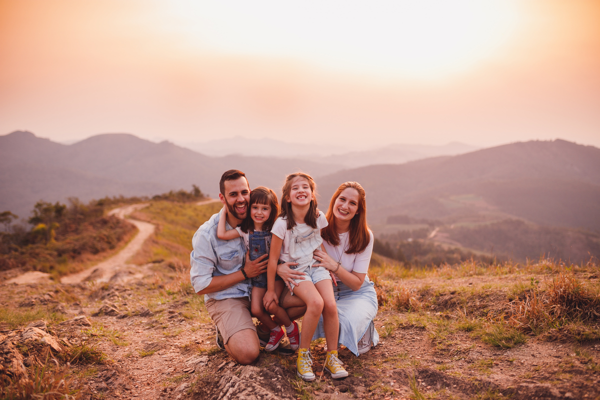 fotografa familia curitiba - morro palha por do sol