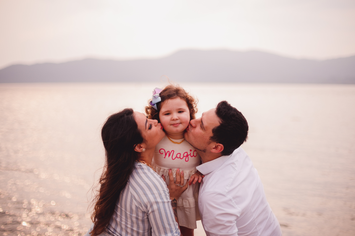 fotografa familia curitiba - ensaio na praia são franscisco do sul