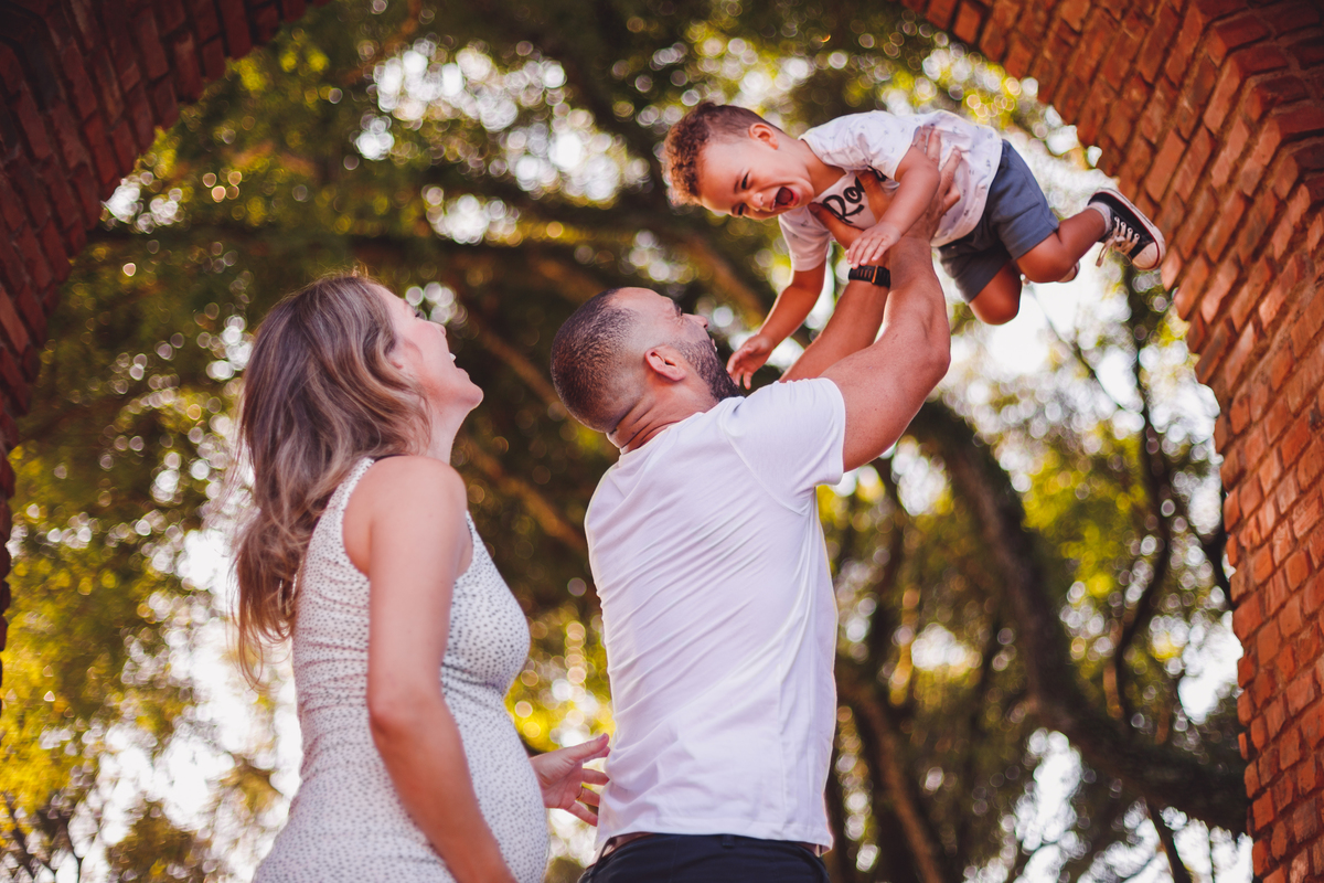 fotografa familia curitiba - gestante externo parque barigui sol 