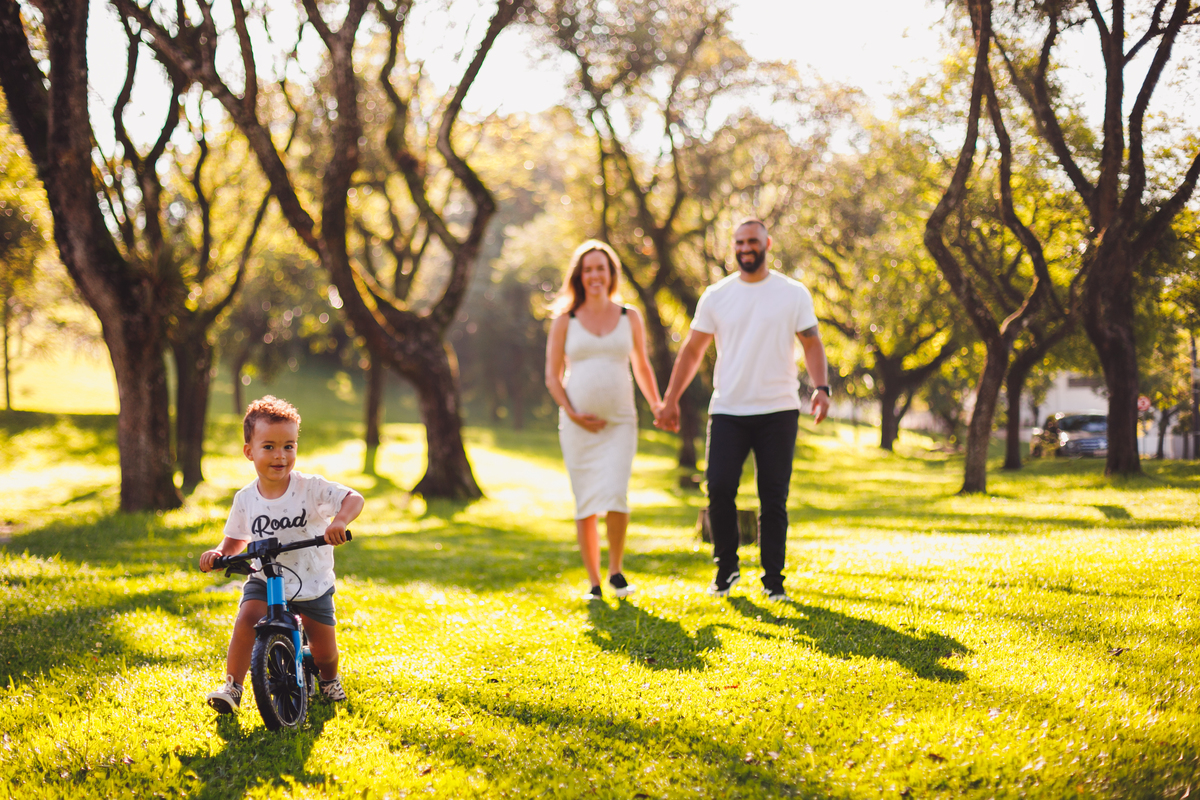 fotografa familia curitiba - gestante externo parque barigui sol 