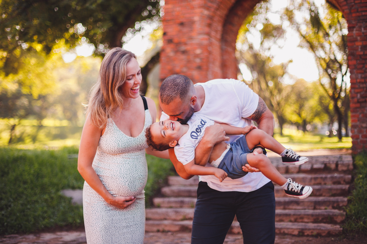 fotografa familia curitiba - gestante externo parque barigui sol 