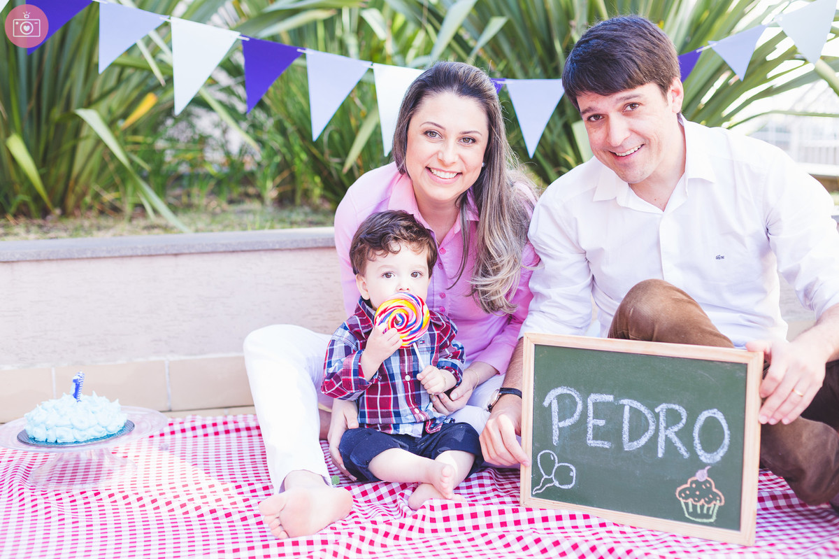 pedro Smash the Cake