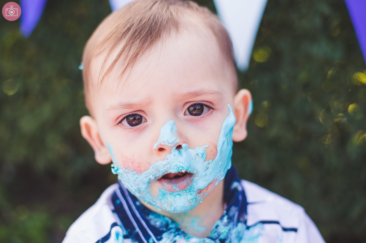 victor smash the cake