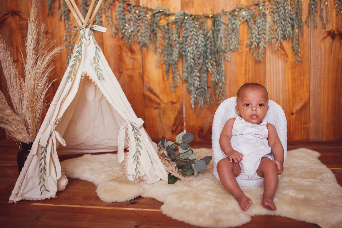 fotografa familia curitiba - bebe 6 meses estudio