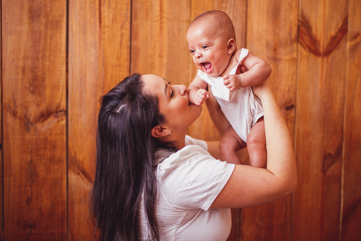 fotografa familia curitiba - bebe 6 meses estudio