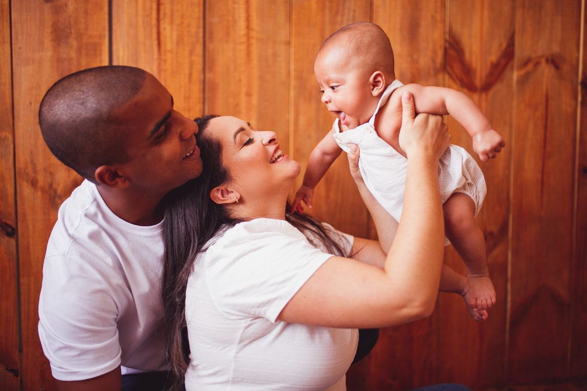 fotografa familia curitiba - bebe 6 meses estudio