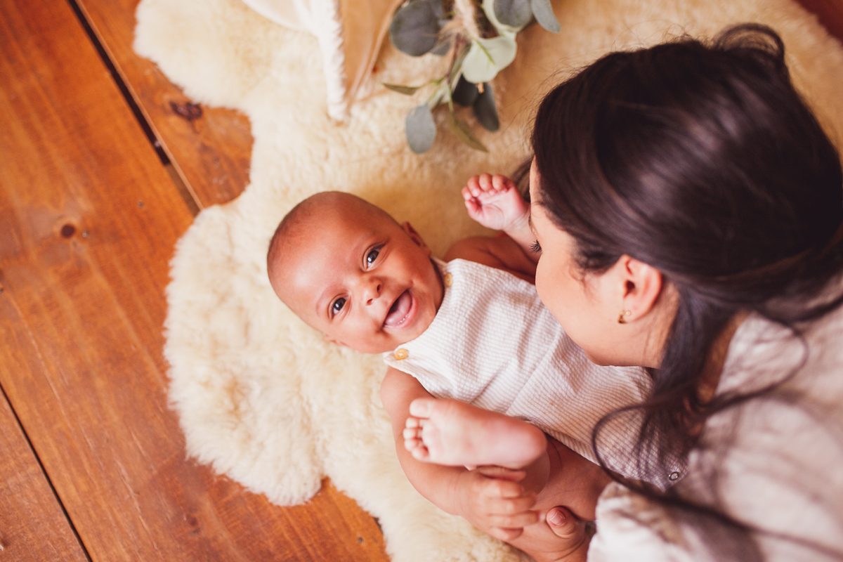 fotografa familia curitiba - bebe 6 meses estudio