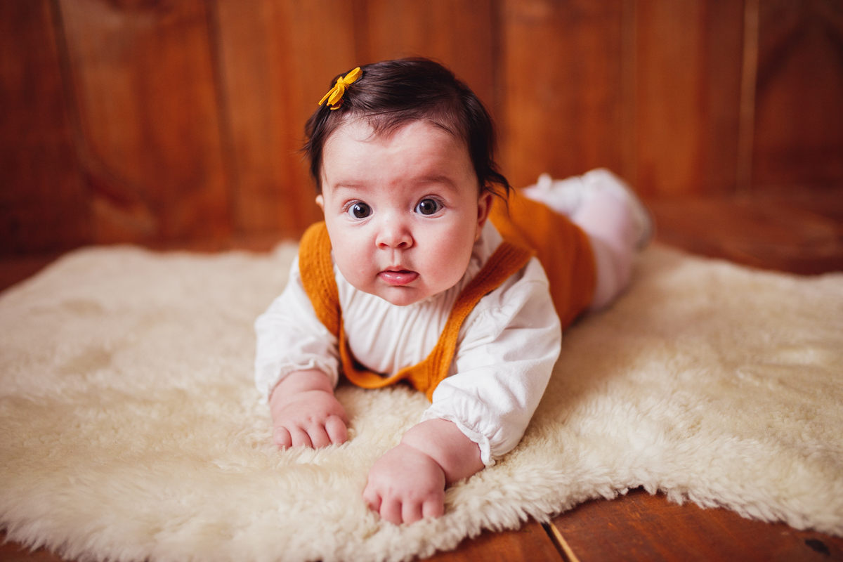 fotografa familia curitiba - bebe estudio acompanhamento - 4 meses menina