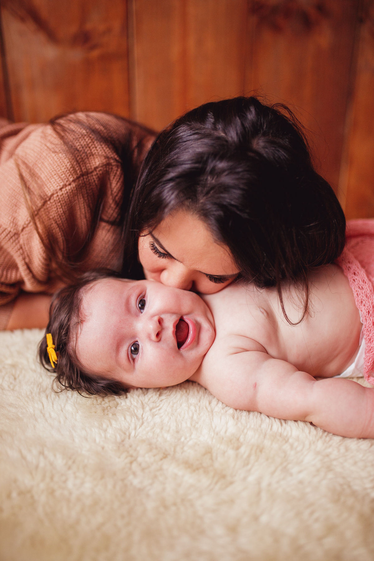 fotografa familia curitiba - bebe estudio acompanhamento - 4 meses menina