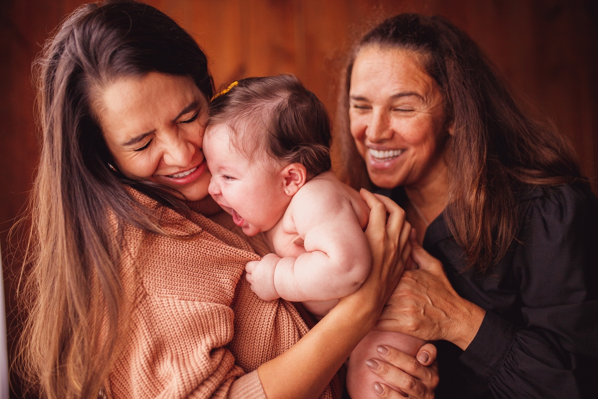 fotografa familia curitiba - bebe estudio acompanhamento - 4 meses menina