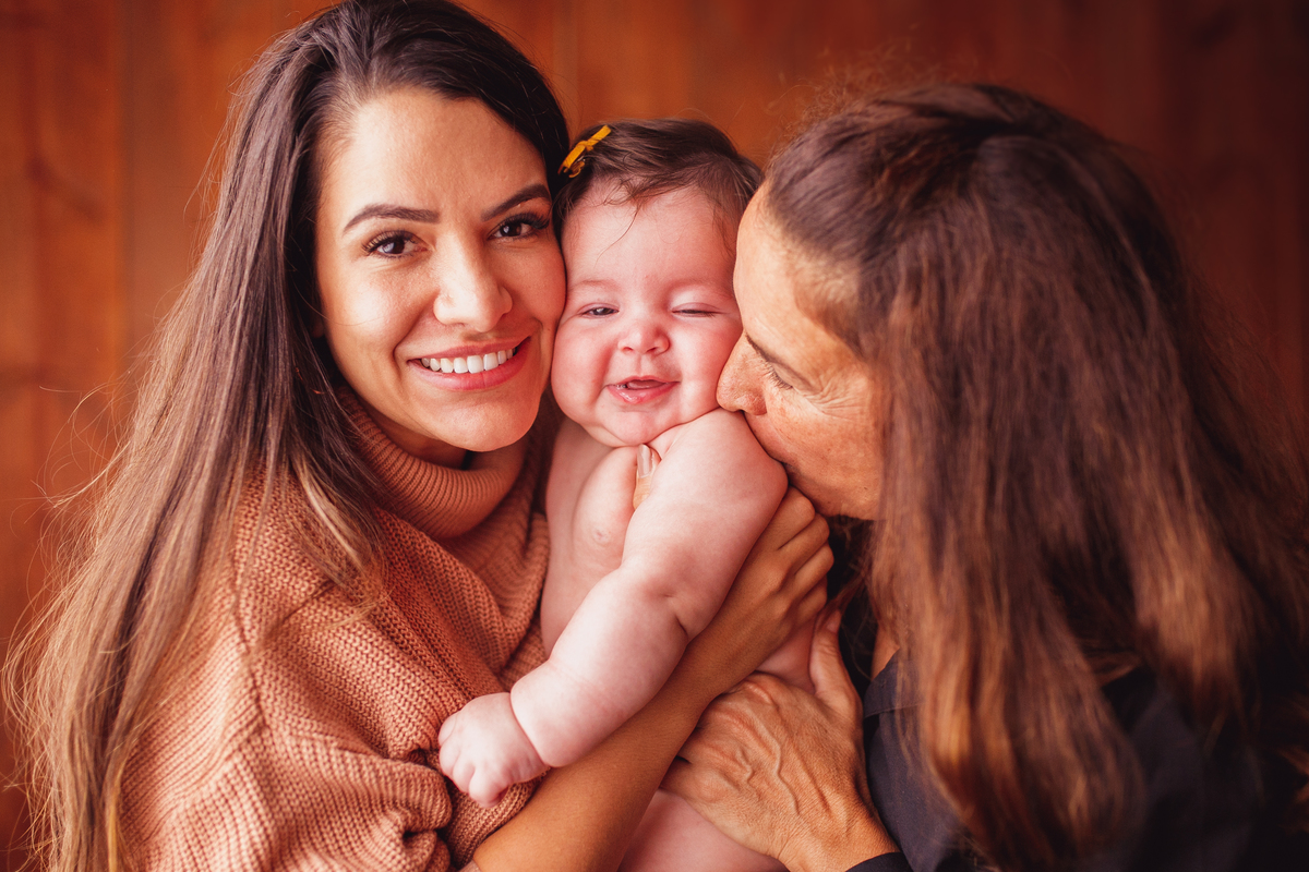 fotografa familia curitiba - bebe estudio acompanhamento - 4 meses menina