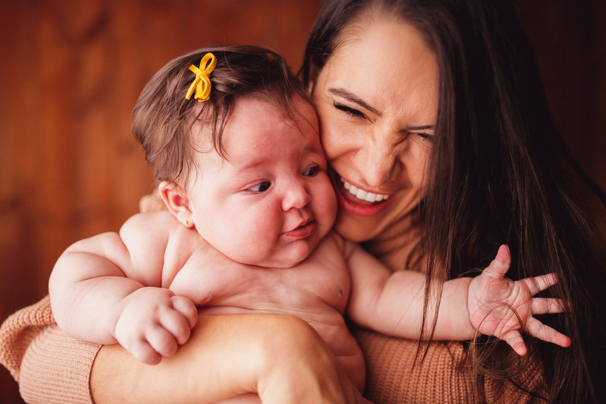 fotografa familia curitiba - bebe estudio acompanhamento - 4 meses menina