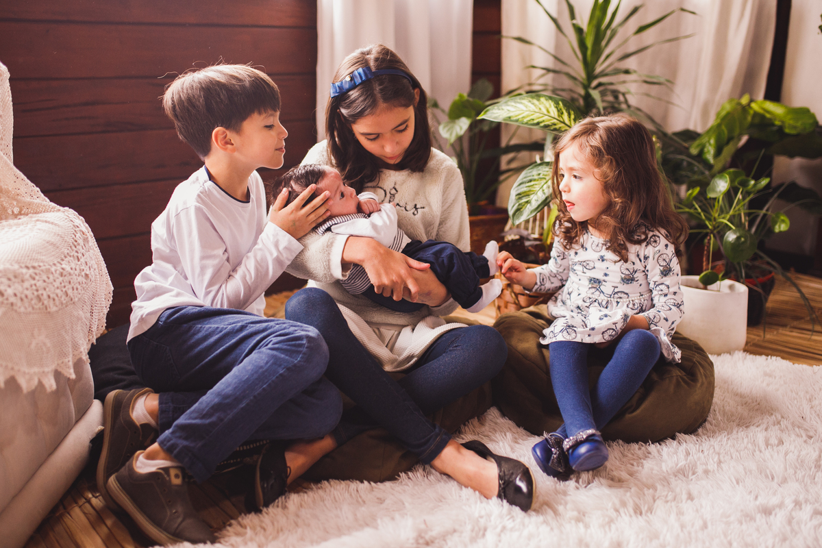 fotografa familia curitiba - ensaio interno acompahamento