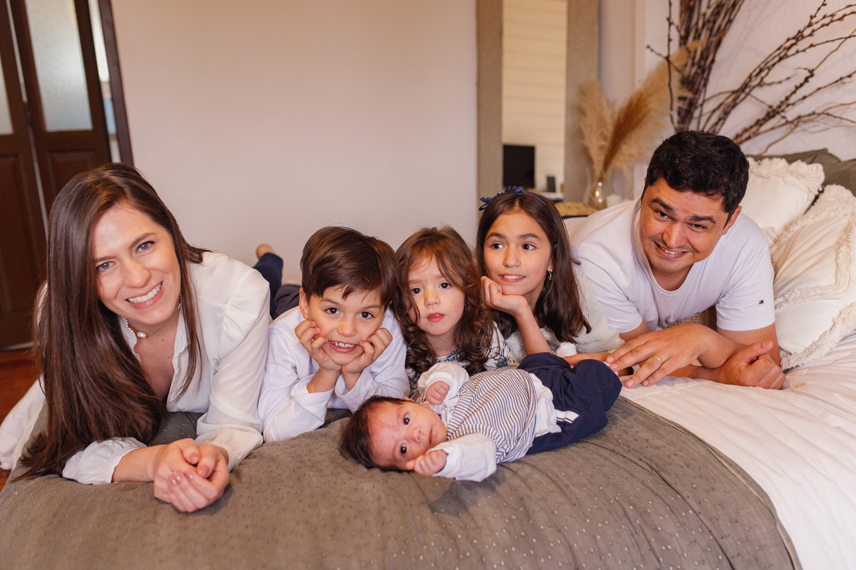 fotografa familia curitiba - ensaio interno acompahamento