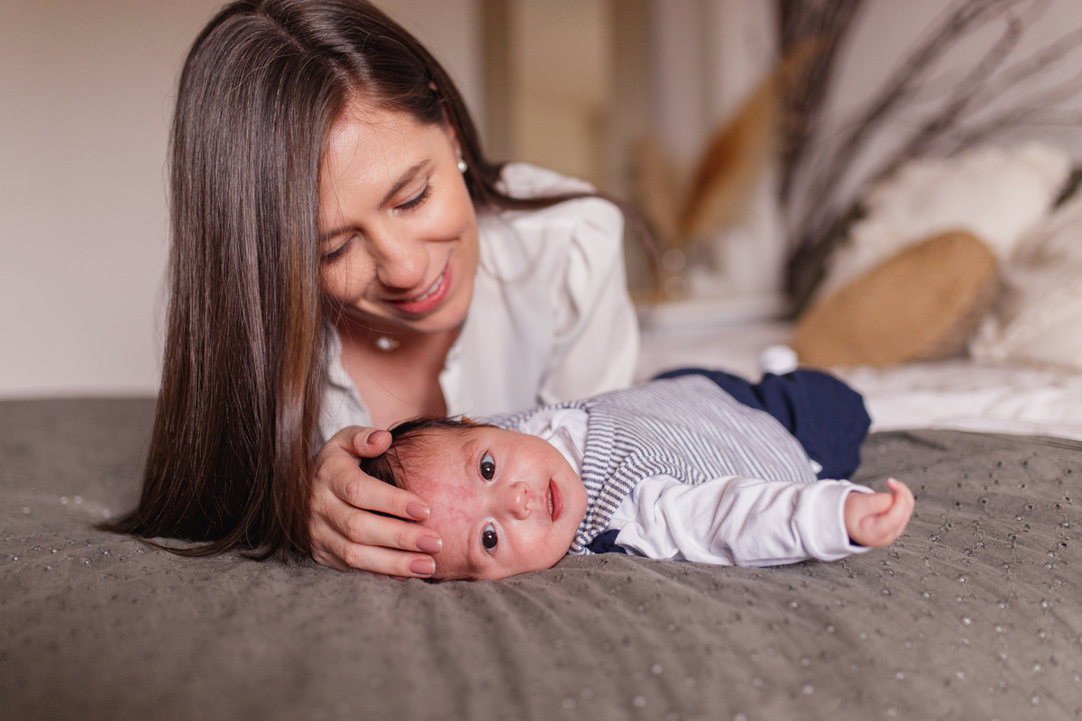fotografa familia curitiba - ensaio interno acompahamento