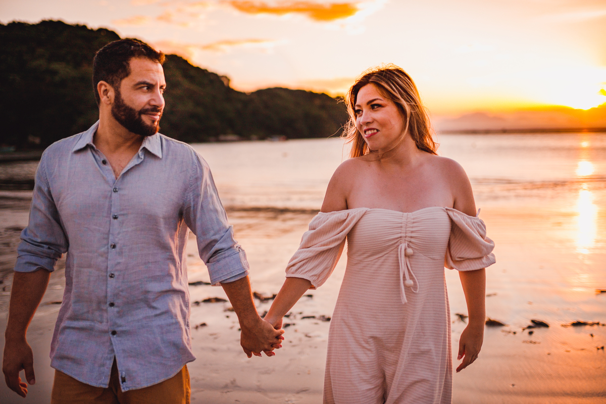 fotografa familia curitiba - ensaio casal ilha do mel praia