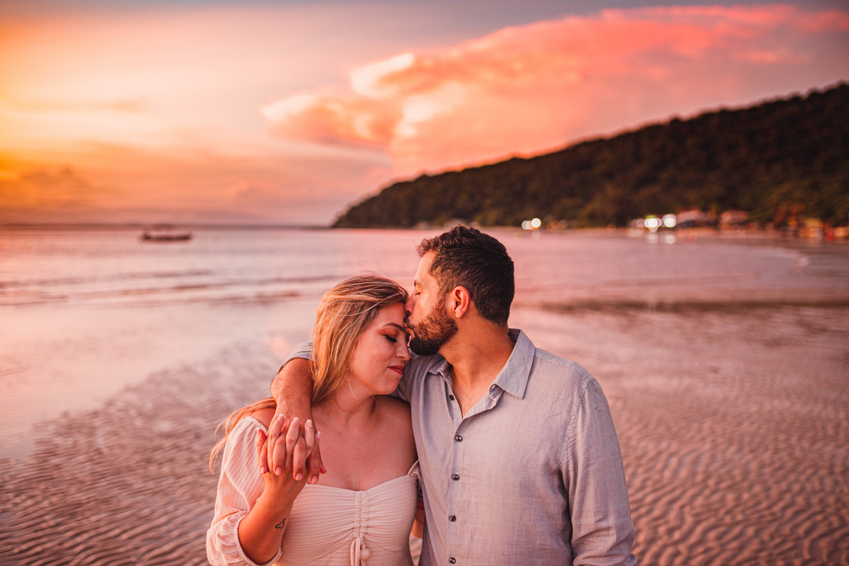 fotografa familia curitiba - ensaio casal ilha do mel praia