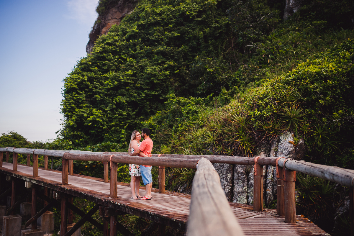 fotografa familia curitiba - ensaio casal ilha do mel praia