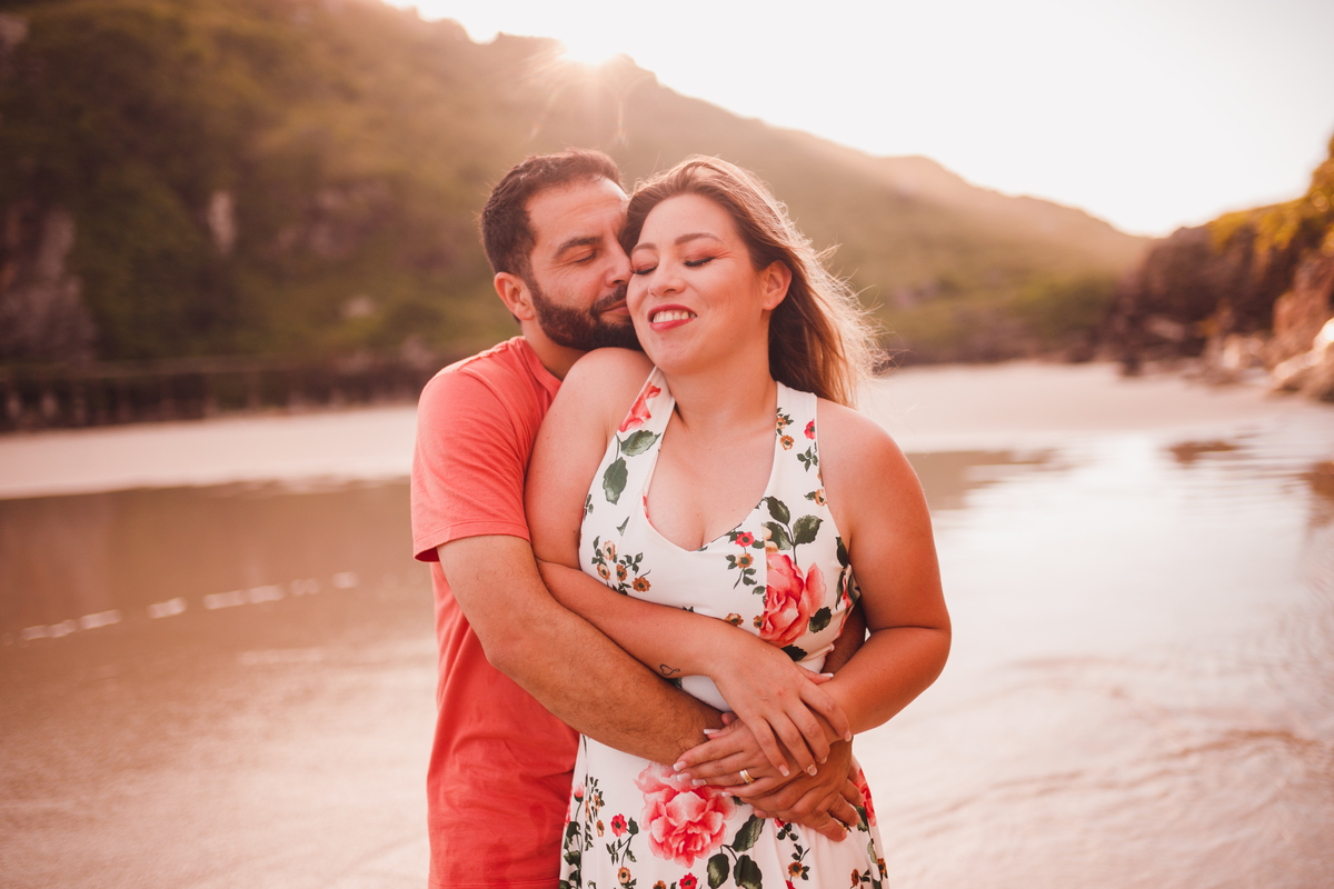 fotografa familia curitiba - ensaio casal ilha do mel praia