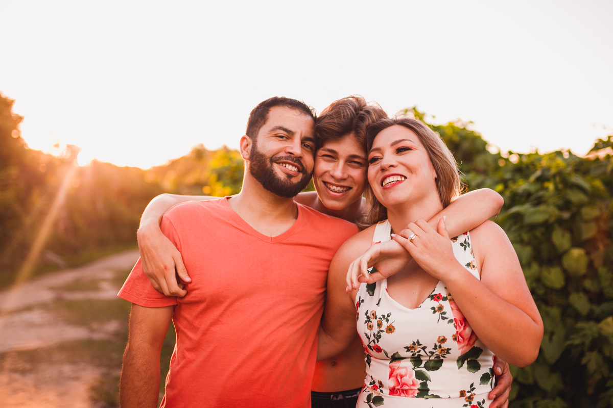 fotografa familia curitiba - ensaio casal ilha do mel praia