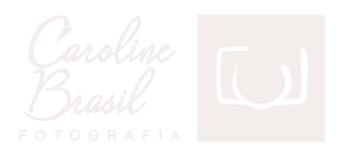 Logotipo de Caroline Brasil
